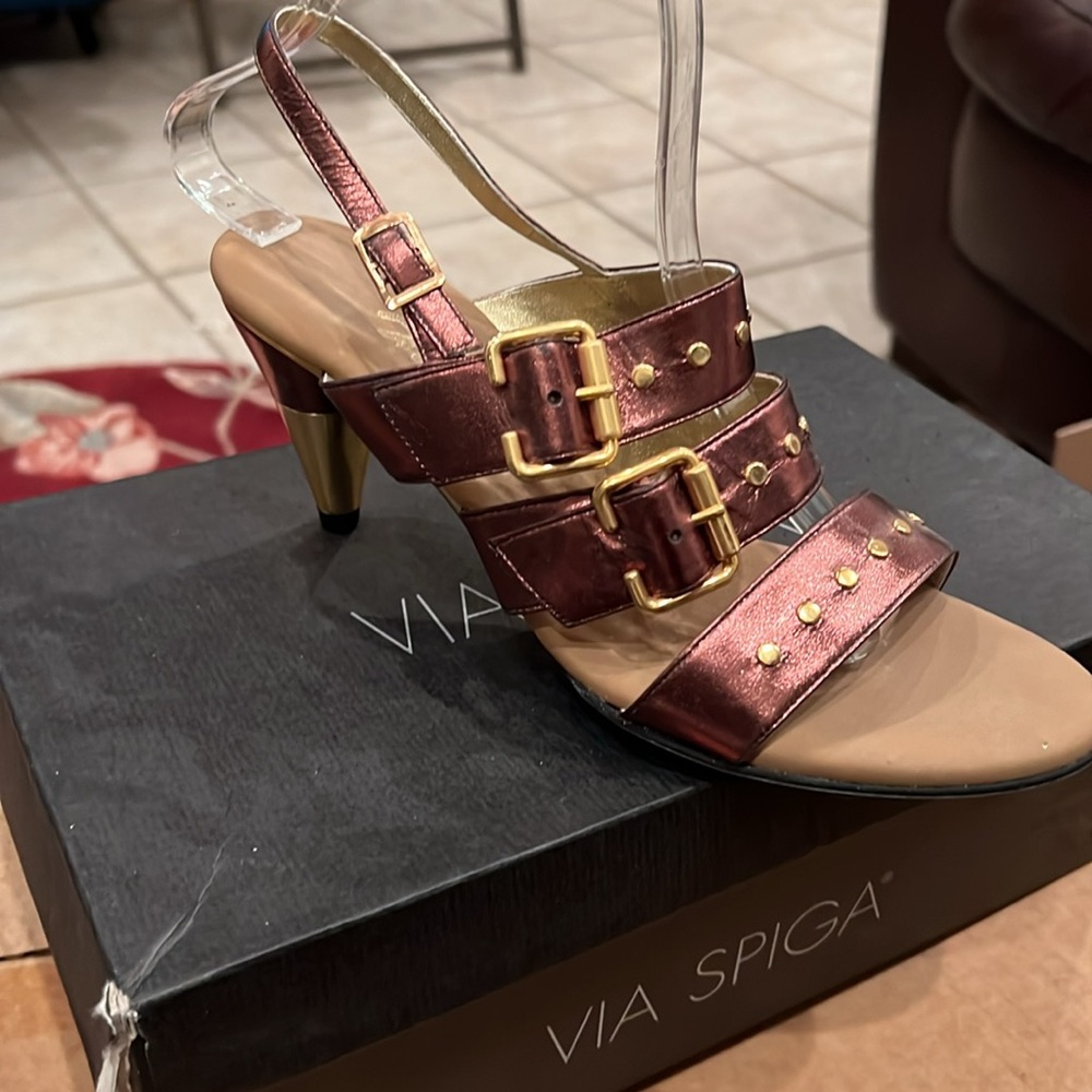 Onex Studded Bronze Strappy Buckled Sandal with Two Toned Heel Sz 38 NEW